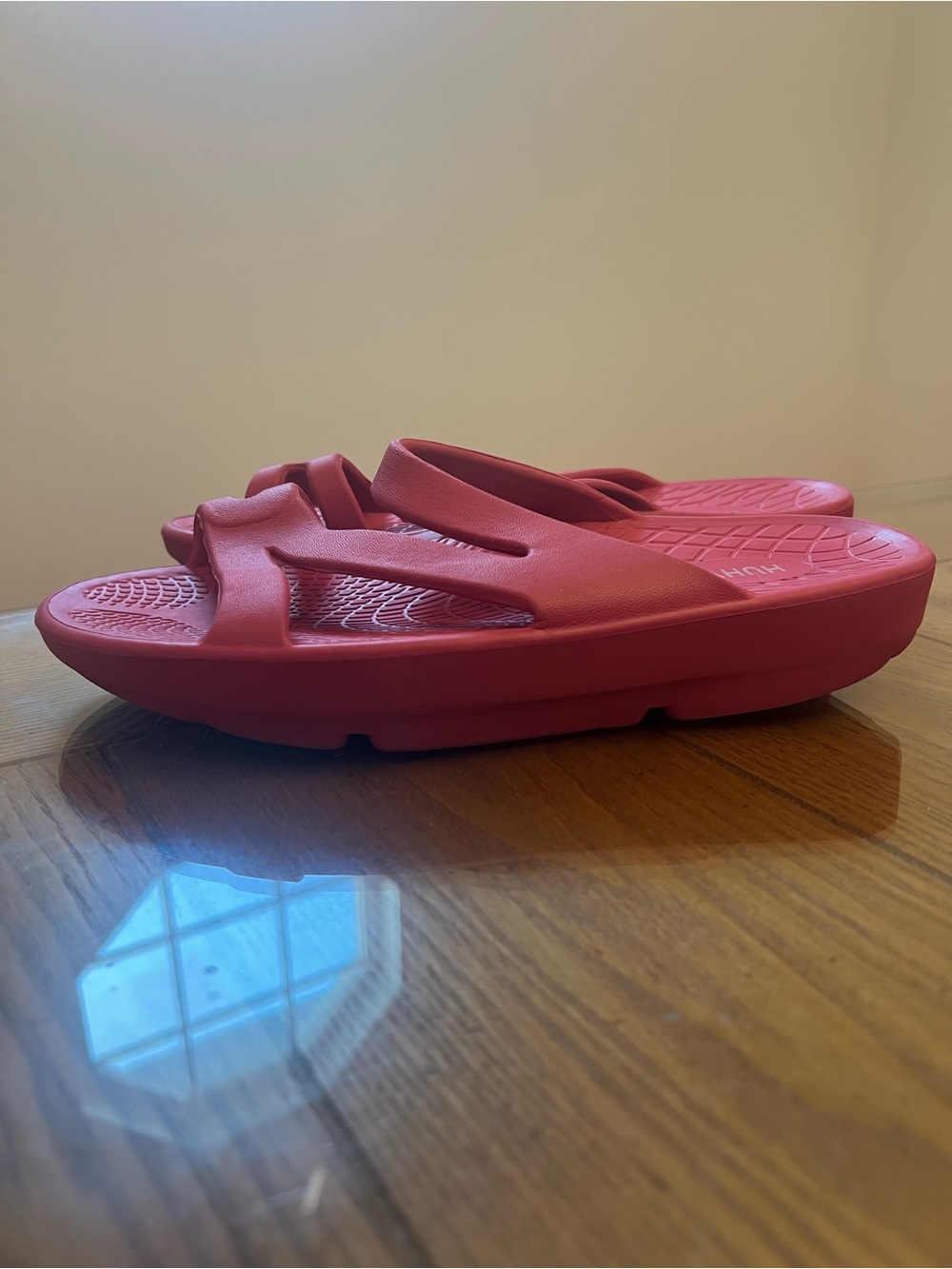 HUHV Footwear Women’s Z-Strap Recovery Comfort Sandals - Red - Size: 9M